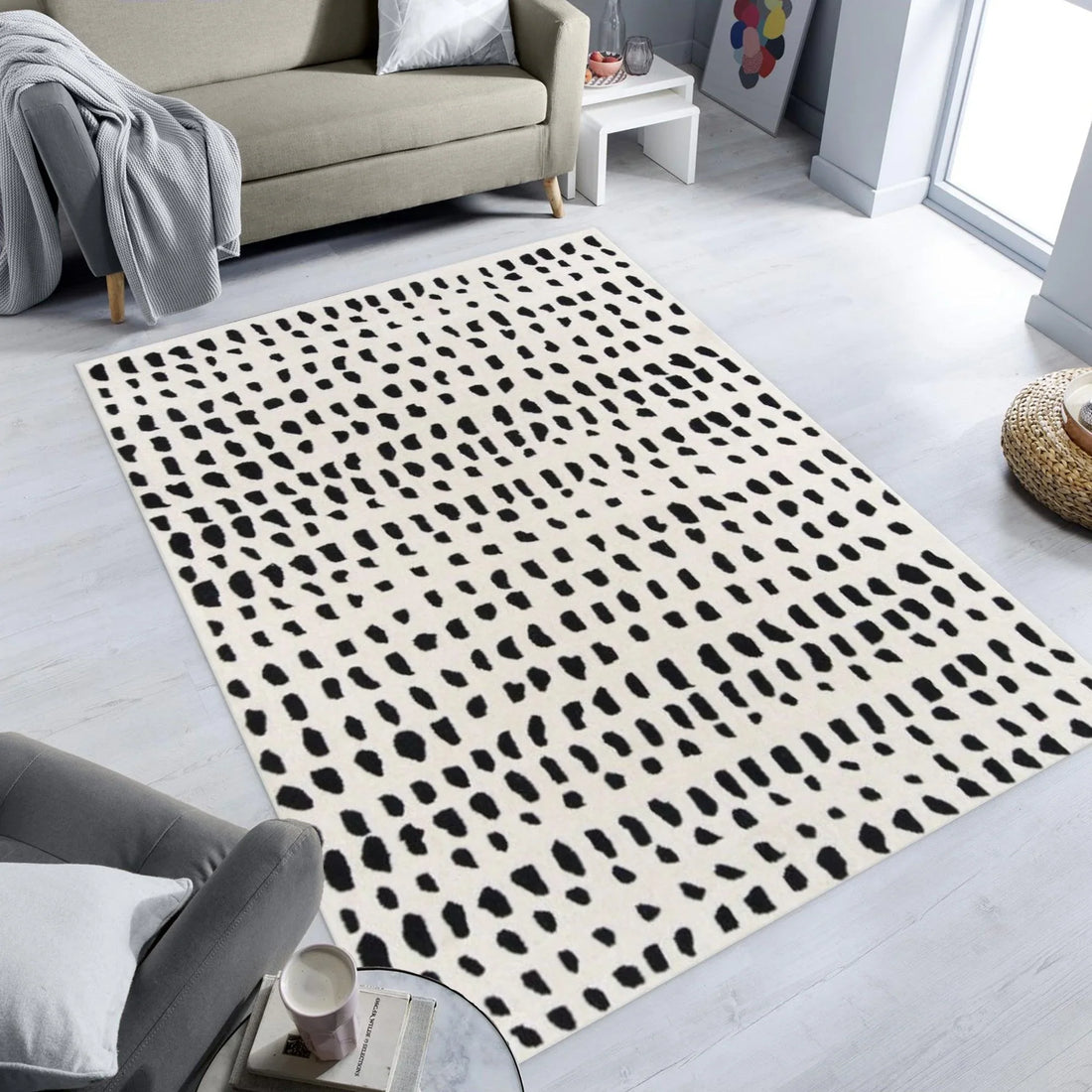Black &amp; White Hand Tufted Abstract dotted pattern wool and silk area rug for home decor